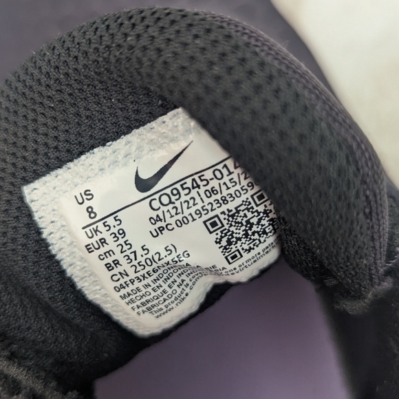 Nike Women's Legend Essential 2 Trainers Shoes Size 8 - Picture 9 of 16